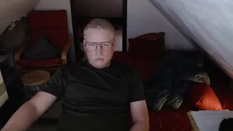 Snapshot of pussylovercb chatting on 9, 9, 2025 pussylovercb online show from 9, 9, 2025