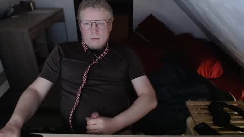 pussylovercb online show from 15, 12, 2025