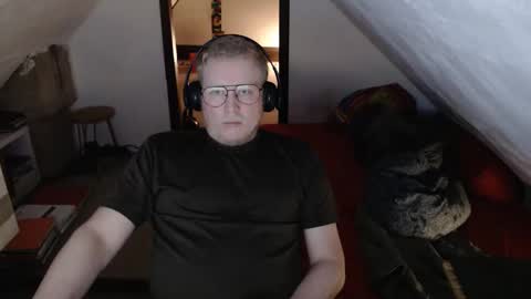 Snapshot of pussylovercb chatting on 27, 3, 2026 pussylovercb online show from 27, 3, 2026