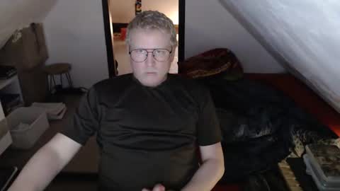 Snapshot of pussylovercb chatting on 17, 4, 2026 pussylovercb online show from 17, 4, 2026