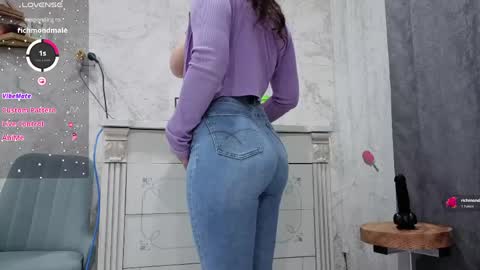 Snapshot of pussysweet9 chatting on 18, 5, 2026 Love online show from 18, 5, 2026