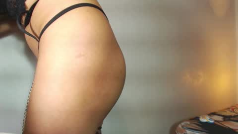 Snapshot of pussywetandwild chatting on 21, 12, 2024 LHARA online show from 21, 12, 2024