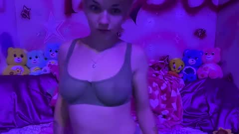 Snapshot of pvnkpixie chatting on 12, 9, 2025 pvnkpixie online show from 12, 9, 2025