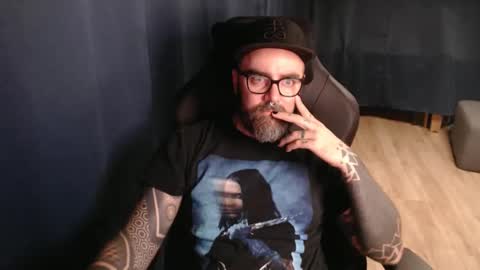 Snapshot of pyroxen chatting on 7, 10, 2025 Yog Sothoth online show from 7, 10, 2025