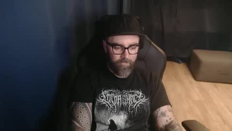 Snapshot of pyroxen chatting on 10, 10, 2025 Yog Sothoth online show from 10, 10, 2025