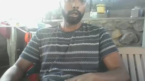 Snapshot of python974 chatting on 4, 10, 2025 Python online show from 4, 10, 2025