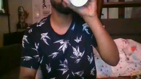 Snapshot of python974 chatting on 6, 10, 2025 Python online show from 6, 10, 2025