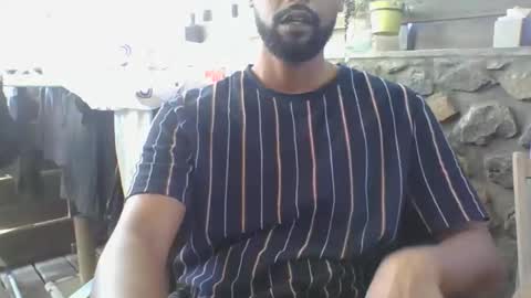 Snapshot of python974 chatting on 11, 10, 2025 Python online show from 11, 10, 2025