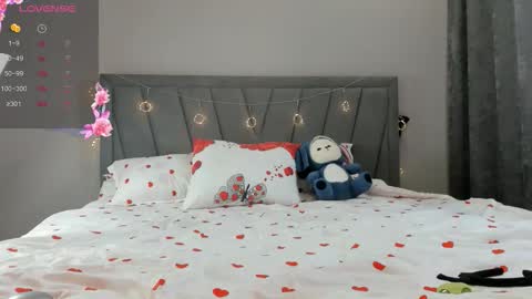 Snapshot of qimiqo chatting on 22, 10, 2025 Kimi online show from 22, 10, 2025