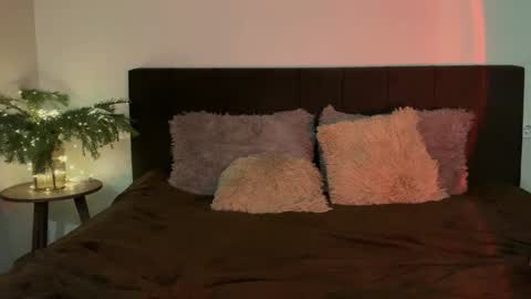 Snapshot of qt_nymph chatting on 30, 12, 2024 Ariel online show from 30, 12, 2024