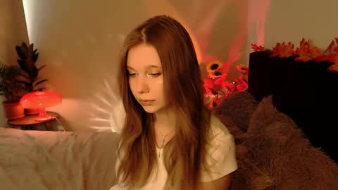 Snapshot of qt_nymph chatting on 15, 9, 2025 Ariel online show from 15, 9, 2025