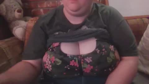 Br4tty Bunny online show from 2, 3, 2026