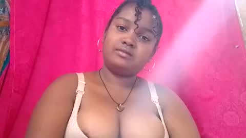 queen01love online show from 26, 11, 2025