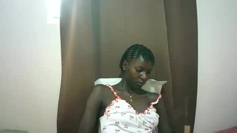 Snapshot of queen_0012 chatting on 20, 4, 2026 asher online show from 20, 4, 2026