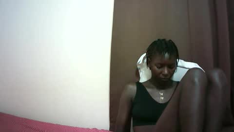 Snapshot of queen_0012 chatting on 25, 4, 2026 asher online show from 25, 4, 2026