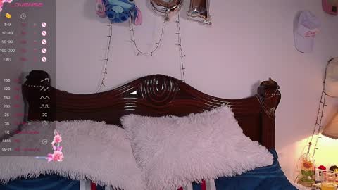 Snapshot of queen__abby chatting on 1, 4, 2026 Queen Abby online show from 1, 4, 2026