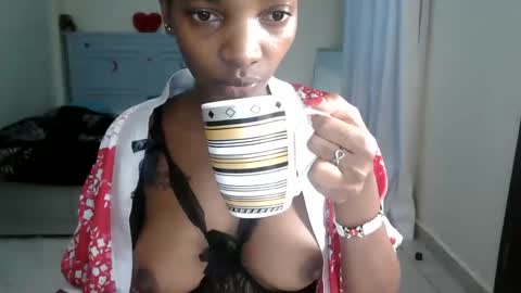 Snapshot of queen_asha chatting on 6, 4, 2026 queen_asha online show from 6, 4, 2026