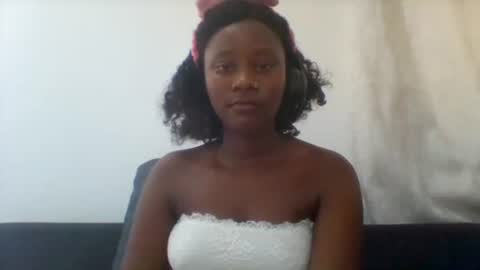 Snapshot of queen_diveer chatting on 1, 10, 2025 queen_diveer online show from 1, 10, 2025