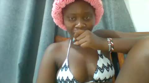 Snapshot of queen_diveer chatting on 10, 10, 2025 queen_diveer online show from 10, 10, 2025