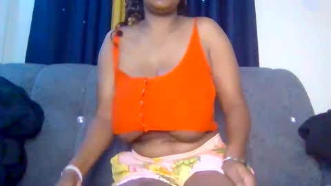 Snapshot of queen_doli chatting on 4, 6, 2026 queen_doli online show from 4, 6, 2026
