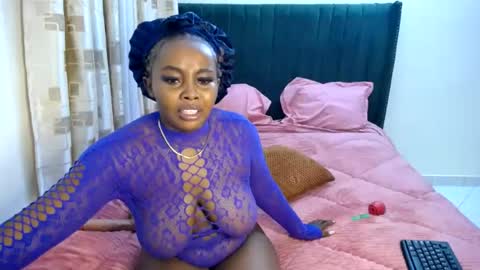 Snapshot of queen_doly chatting on 26, 6, 2026 QUEEN DOLY online show from 26, 6, 2026