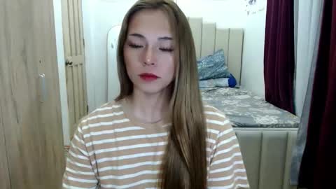 Snapshot of queen_heart0 chatting on 23, 3, 2026 shawny online show from 23, 3, 2026