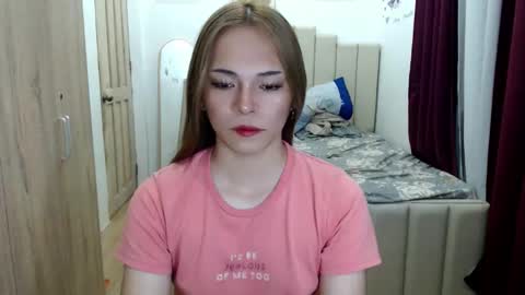 Snapshot of queen_heart0 chatting on 24, 3, 2026 shawny online show from 24, 3, 2026