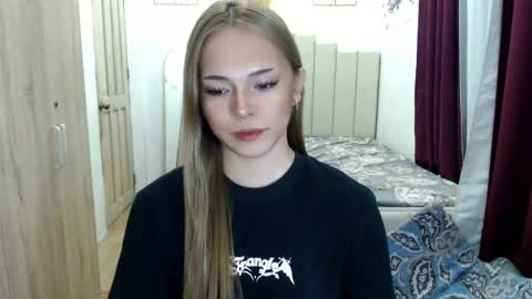 Snapshot of queen_heart0 chatting on 25, 3, 2026 shawny online show from 25, 3, 2026