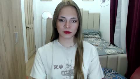 Snapshot of queen_heart0 chatting on 6, 4, 2026 shawny online show from 6, 4, 2026