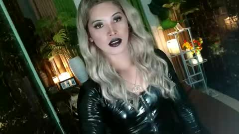 Snapshot of queen_kendalx19 chatting on 14, 1, 2026 Kendal online here from 6am-3pm philippine time online show from 14, 1, 2026