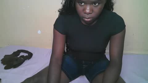 Snapshot of queen_latasha chatting on 15, 2, 2026 queen_latasha online show from 15, 2, 2026