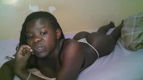 Snapshot of queen_latasha chatting on 27, 2, 2026 queen_latasha online show from 27, 2, 2026