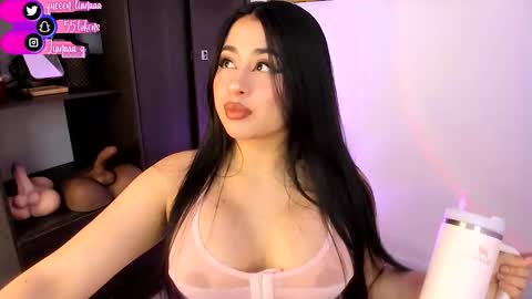 Snapshot of queen_liana chatting on 12, 11, 2025 Liana online show from 12, 11, 2025