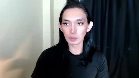 Snapshot of queen_lucifer chatting on 15, 12, 2025 Queen Lucifer online show from 15, 12, 2025