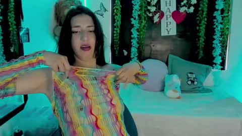 Snapshot of queen_natttyy chatting on 5, 3, 2026 queen_natttyy online show from 5, 3, 2026