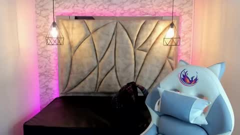 Snapshot of queen_perla_ chatting on 13, 2, 2025 online show from 13, 2, 2025