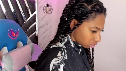   online show from 25, 10, 2025