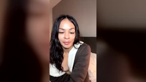 Snapshot of queen_reyna68 chatting on 21, 7, 2026 queen_reyna68 online show from 21, 7, 2026