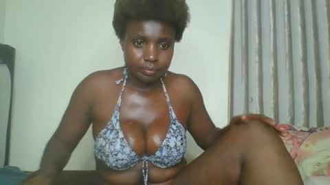 Snapshot of queen_wow2 chatting on 24, 4, 2026 queen online show from 24, 4, 2026