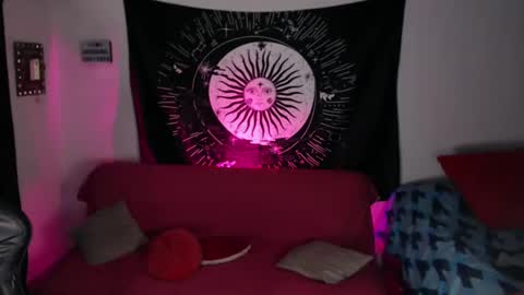 Snapshot of queen_zafiro88 chatting on 1, 3, 2025  Zafiro  ILL BROADCAST UNTIL DECEMBER  Onlyfans  online show from 1, 3, 2025