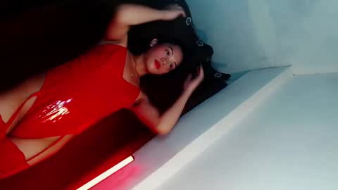 Snapshot of queena10 chatting on 10, 3, 2025 CALL ME YOUR QUEEN AIVY1 online show from 10, 3, 2025
