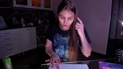 Snapshot of queenafina chatting on 16, 3, 2026 Kim online show from 16, 3, 2026