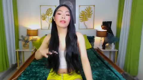 Snapshot of queenathena2005 chatting on 26, 9, 2025 Athena online show from 26, 9, 2025