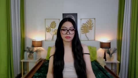 Snapshot of queenathena2005 chatting on 7, 10, 2025 Athena online show from 7, 10, 2025