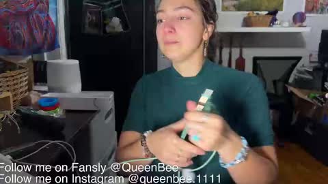 Snapshot of queenbee1111 chatting on 8, 11, 2025 QueenBee online show from 8, 11, 2025