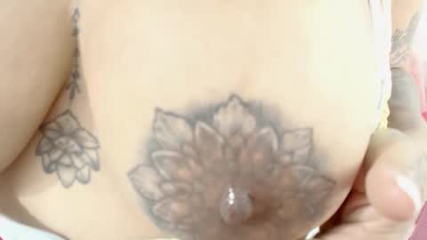 Snapshot of queenbusty1 chatting on 22, 3, 2026 Queenbusty1 online show from 22, 3, 2026