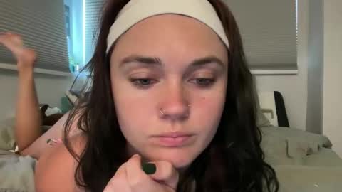 Snapshot of queencassidyy chatting on 2, 4, 2026 Cassidy online show from 2, 4, 2026