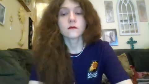 queencrimsonlvx online show from 6, 5, 2026