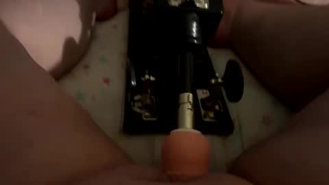 Queen curves online show from 1, 2, 2025