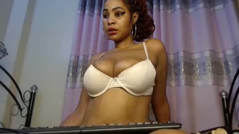 Snapshot of queendelicious1 chatting on 22, 2, 2025 faithdoris online show from 22, 2, 2025